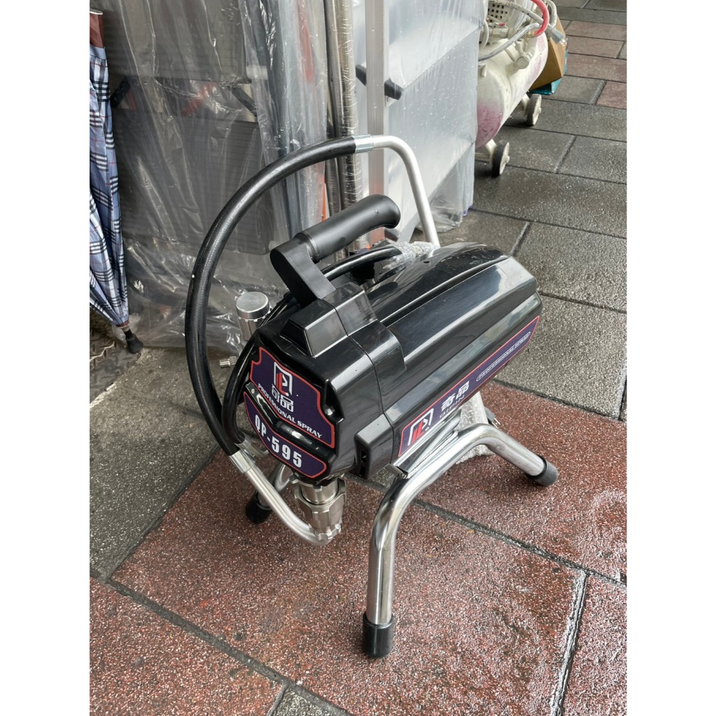 奇品 595 電子穩壓無氣噴漆機 110V 3500W 乳膠漆噴塗機 附噴槍517噴嘴15米管 商品圖片 3