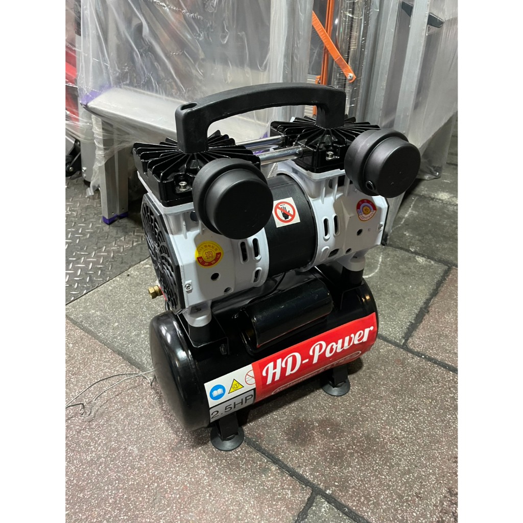 台北工具 雙缸2.5HP 6公升 無油靜音空壓機 空氣壓縮機 可木工 噴漆修補 可配雷雕雞使用 商品圖片 4