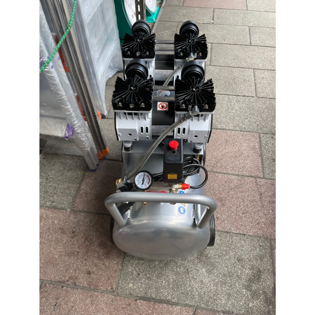 台北工具雙缸5HP50L輕量鋁桶無油空壓機 空氣壓縮機 木工裝修 噴漆修補 牙醫診所齒模用 商品圖片 3