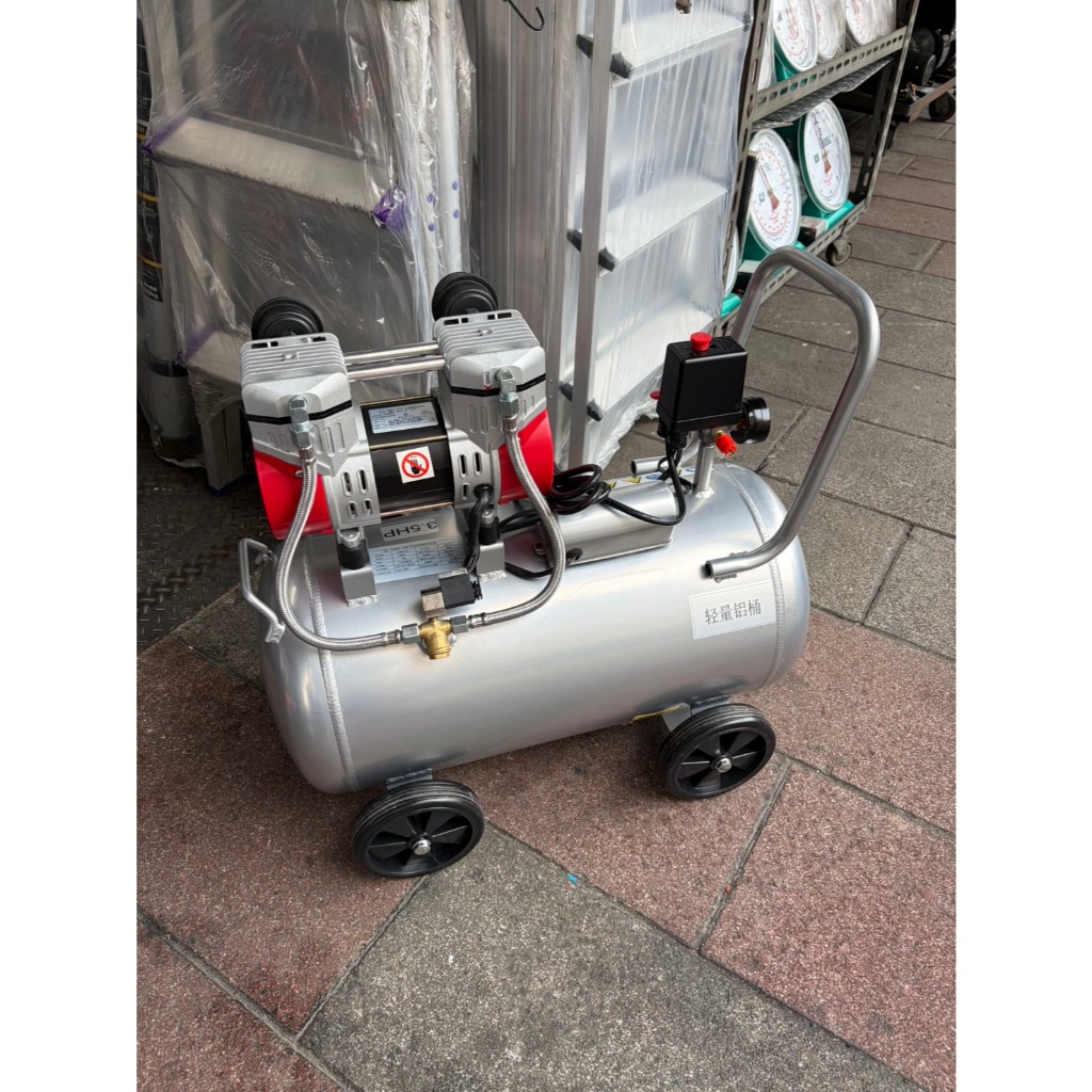 台北工具 雙缸3.5HP40L快速型無油靜音空壓機 輕量化鋁合金桶身 空氣壓縮機 可木工 噴漆 商品圖片 2